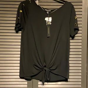 Black t-shirt with knotted front NWT